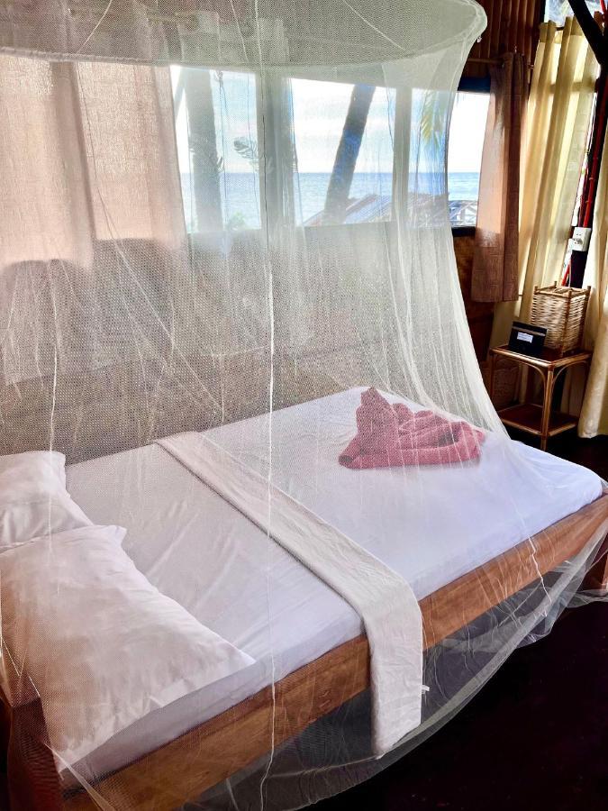 Amami Beachfront Villa With Private Beach Puerto Galera Zewnętrze zdjęcie
