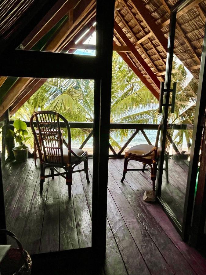 Amami Beachfront Villa With Private Beach Puerto Galera Zewnętrze zdjęcie