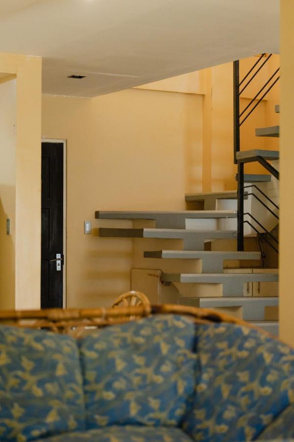 Amami Beachfront Villa With Private Beach Puerto Galera Zewnętrze zdjęcie