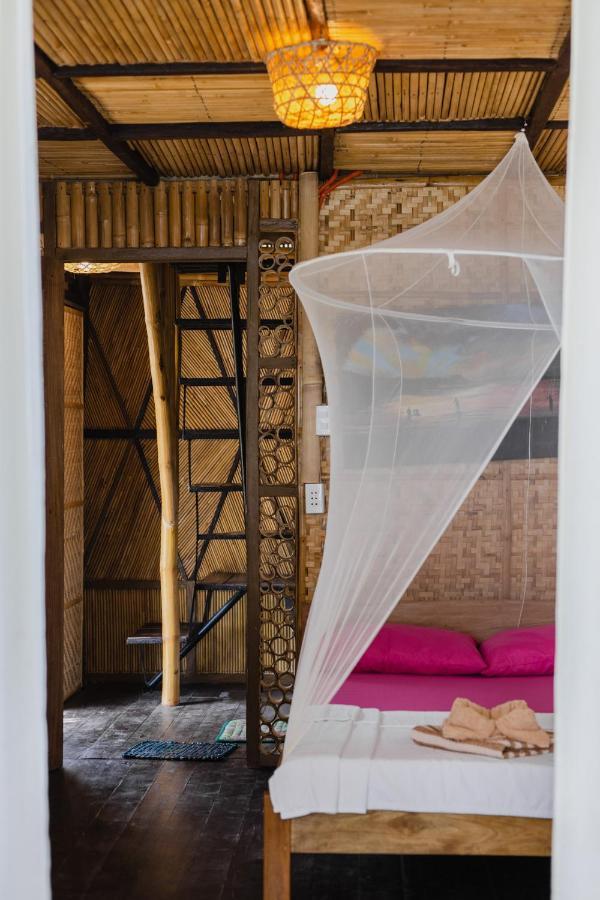 Amami Beachfront Villa With Private Beach Puerto Galera Zewnętrze zdjęcie