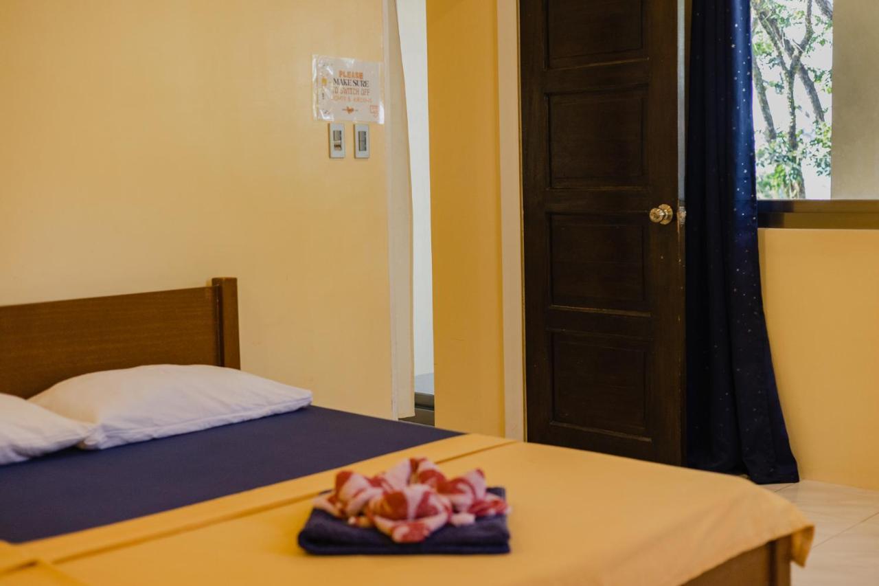 Amami Beachfront Villa With Private Beach Puerto Galera Zewnętrze zdjęcie