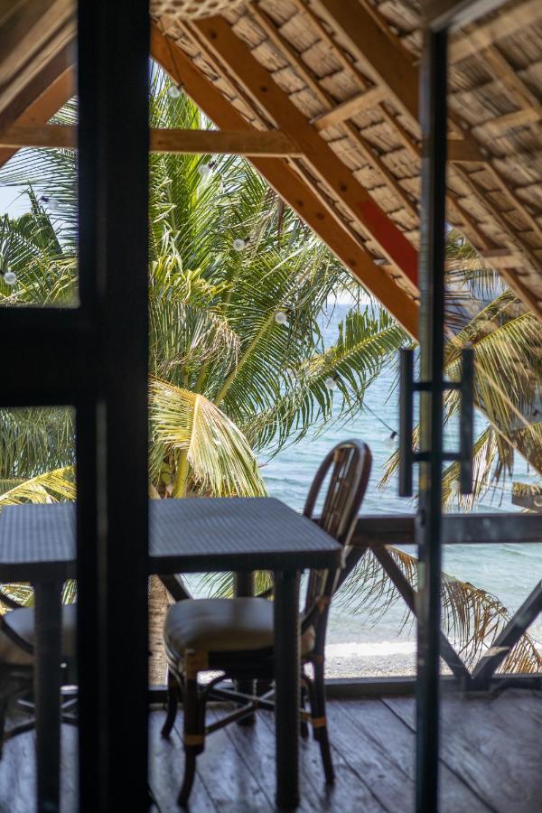 Amami Beachfront Villa With Private Beach Puerto Galera Zewnętrze zdjęcie
