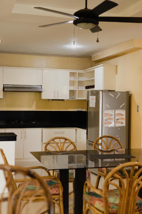 Amami Beachfront Villa With Private Beach Puerto Galera Zewnętrze zdjęcie