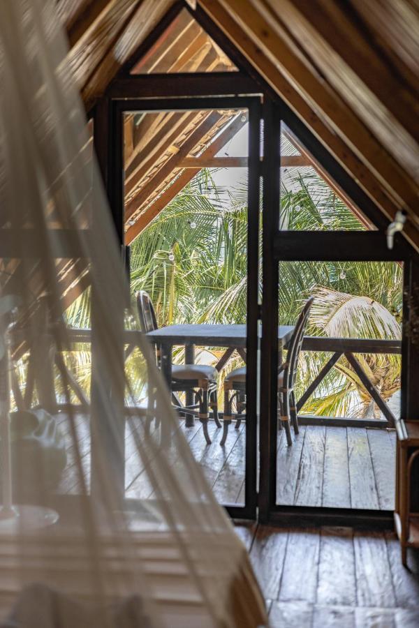 Amami Beachfront Villa With Private Beach Puerto Galera Zewnętrze zdjęcie