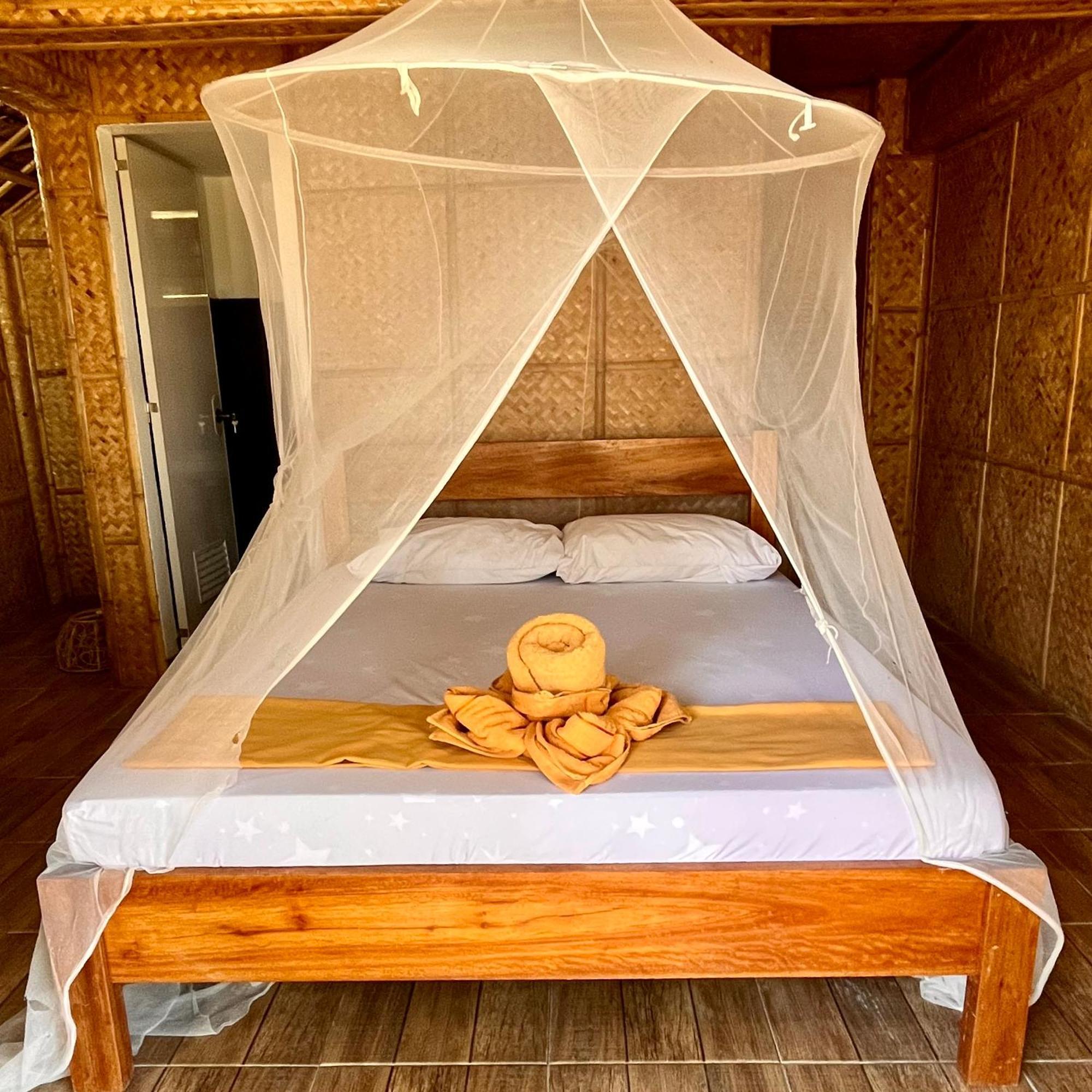 Amami Beachfront Villa With Private Beach Puerto Galera Zewnętrze zdjęcie