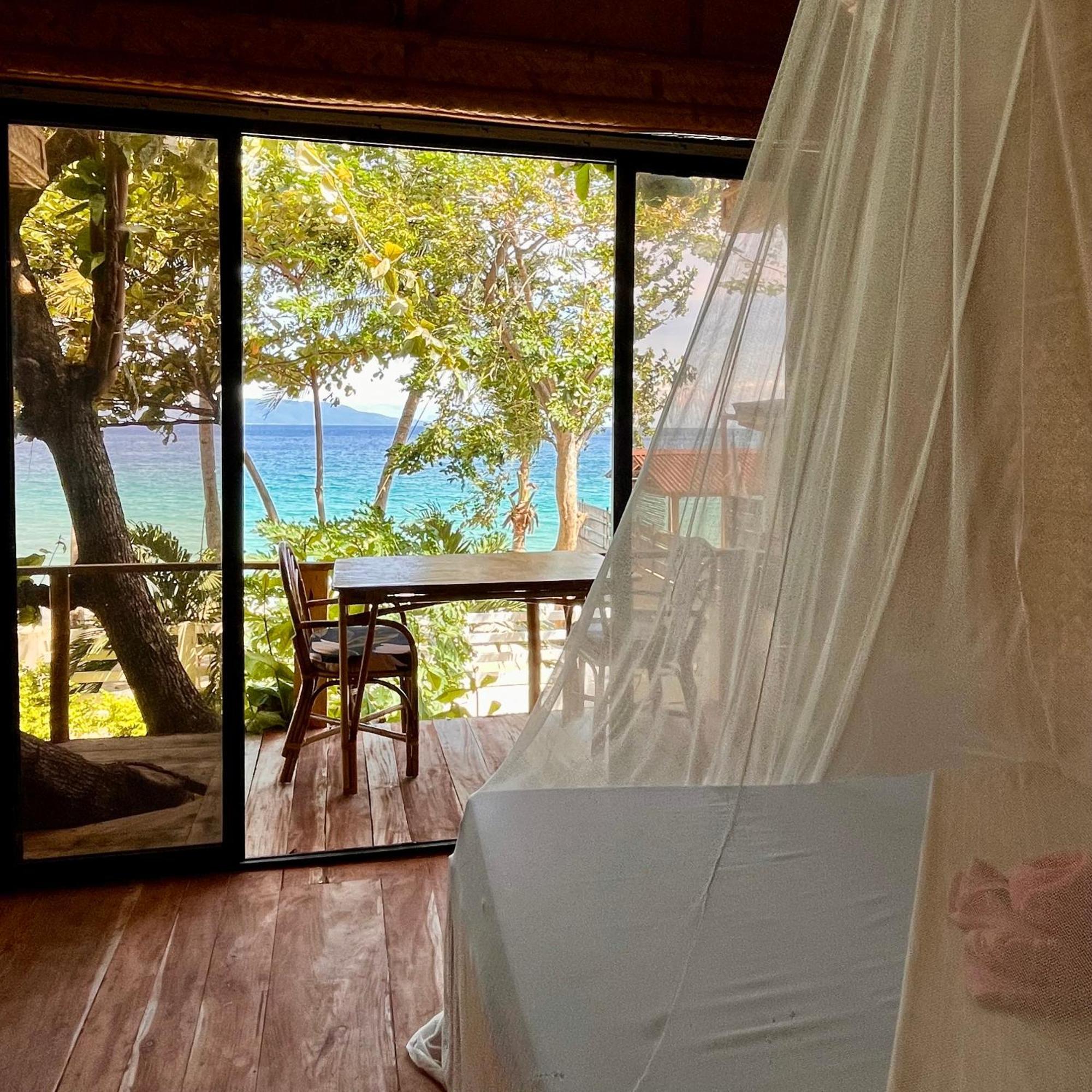 Amami Beachfront Villa With Private Beach Puerto Galera Zewnętrze zdjęcie