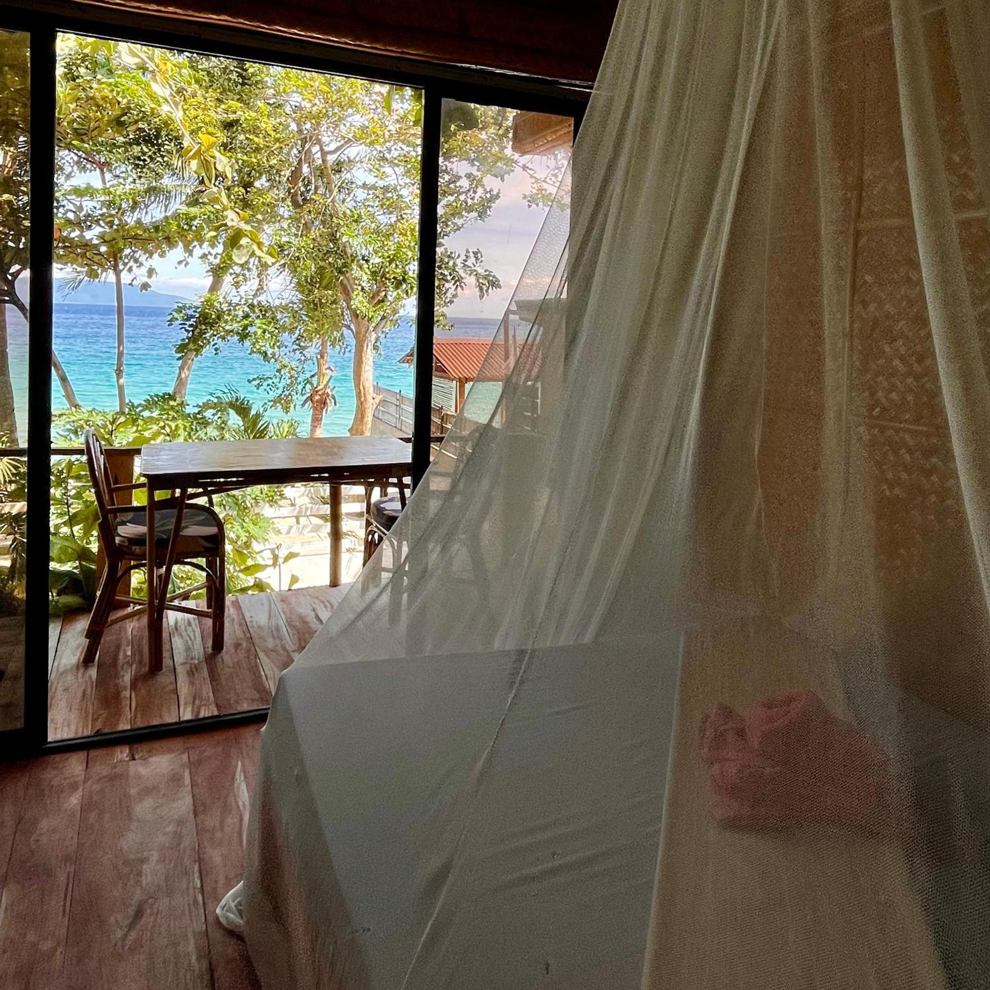 Amami Beachfront Villa With Private Beach Puerto Galera Zewnętrze zdjęcie