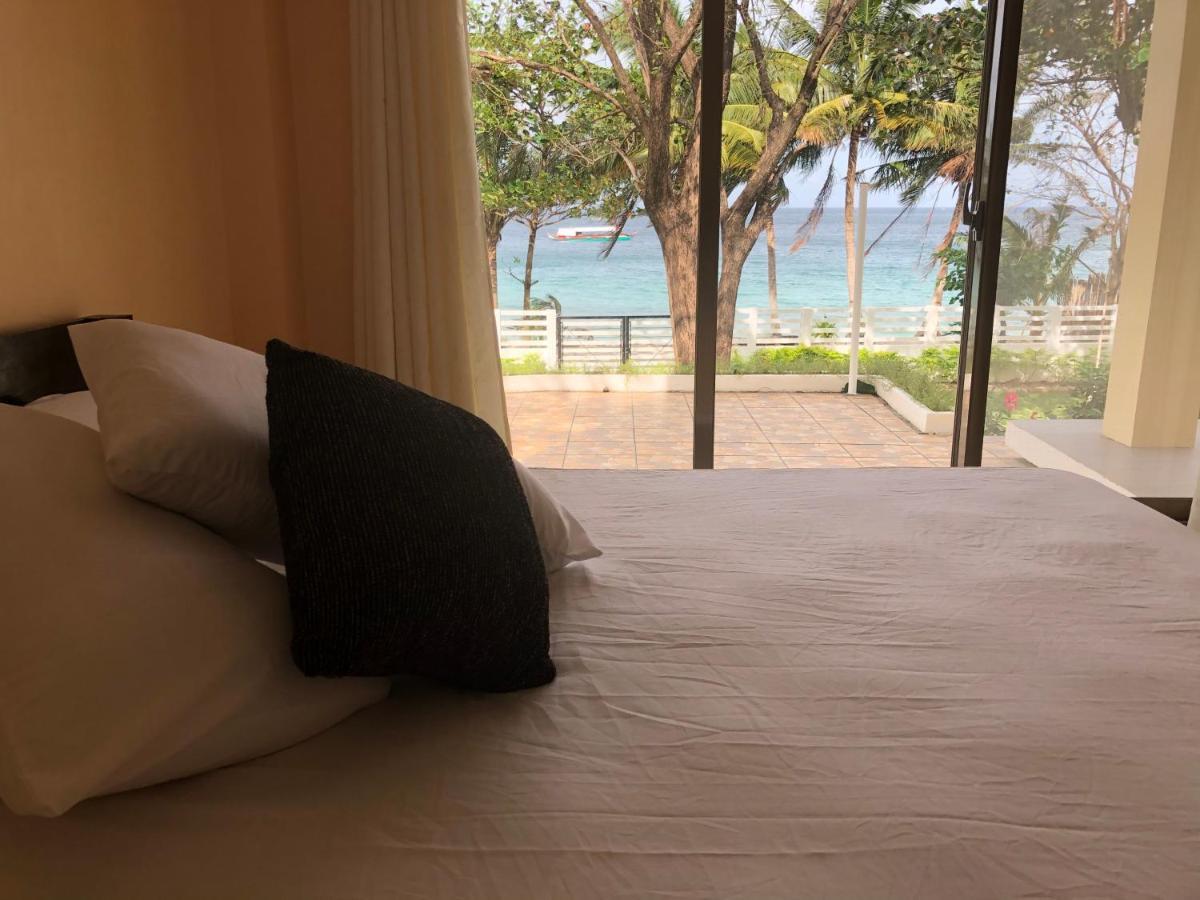 Amami Beachfront Villa With Private Beach Puerto Galera Zewnętrze zdjęcie